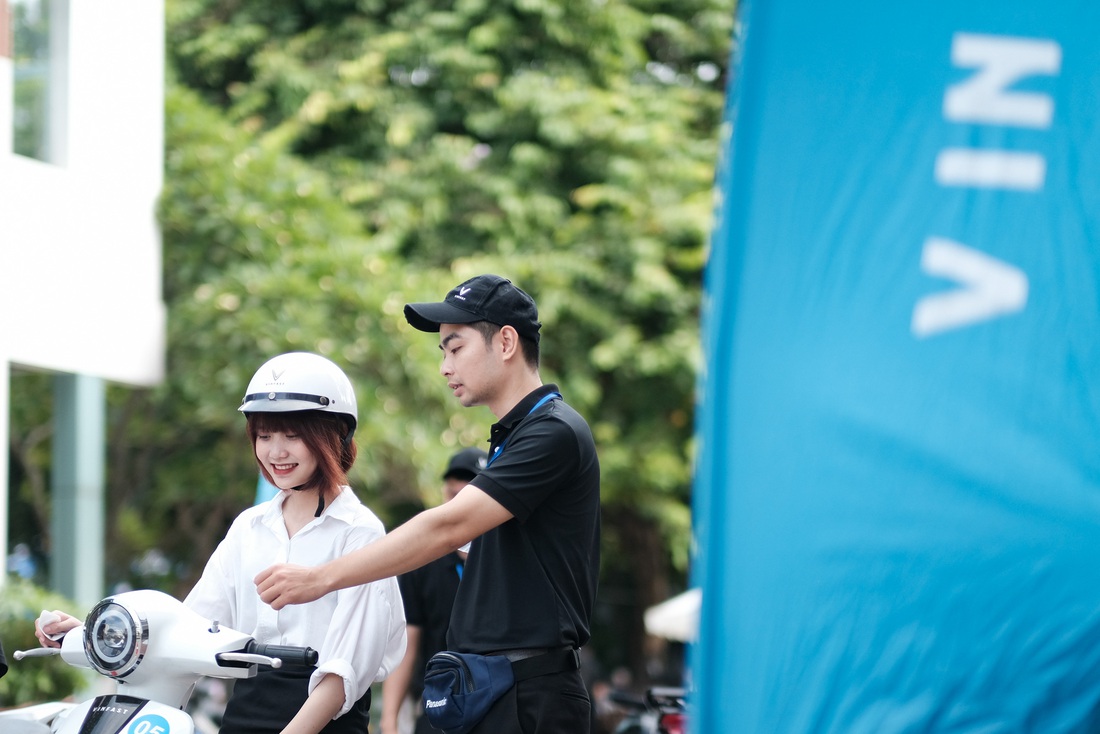 Thuê Xe Máy Quận 10: Top 5 Địa Chỉ Uy Tín Gần Trường Đại Học Cho Sinh Viên Và Người Đi Làm